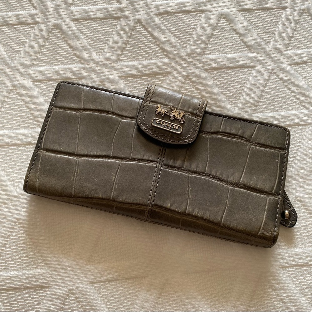 Coach Horse and Carriage Croc Embossed Leather Button